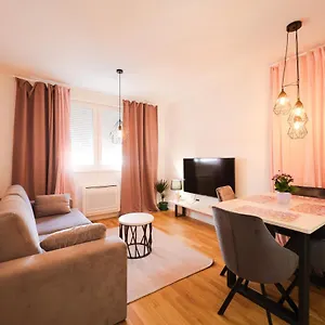 https://cherry-apartment.hotelinzadar.com